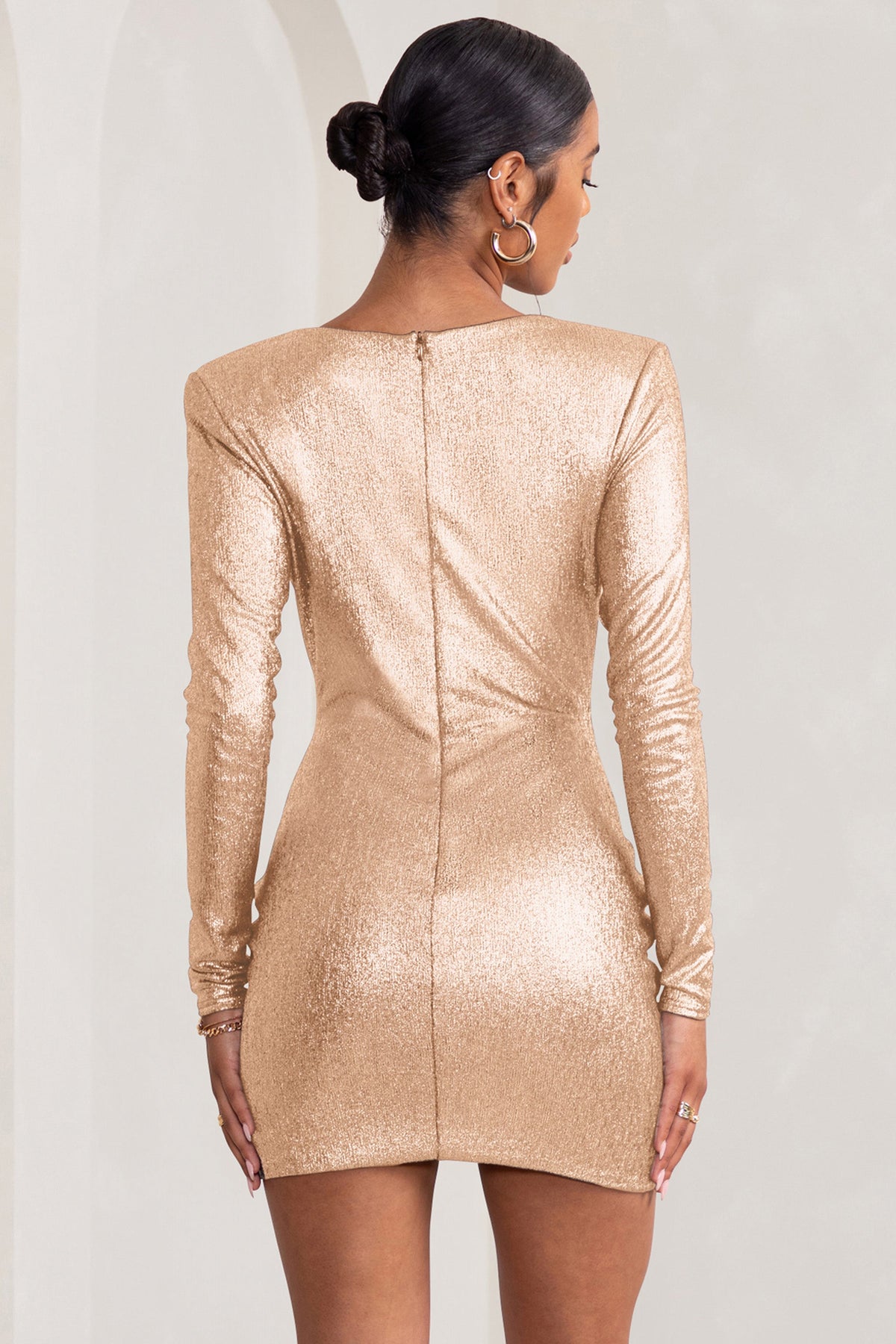 Gold plunge sequin long sleeve deals bodycon dress