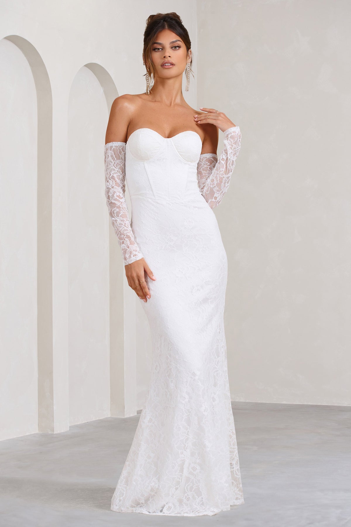 Aniyah White Lace Bandeau Neckline Corset Fishtail Maxi Dress With S – Club  L London - IRE